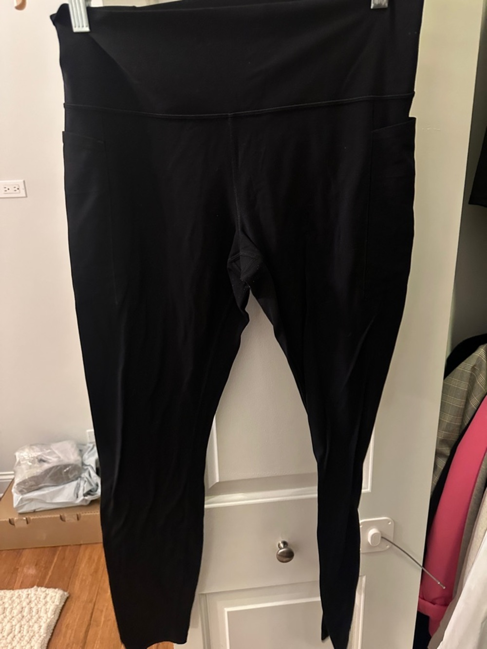 Athleta Black Transcend Stash Tight Leggings